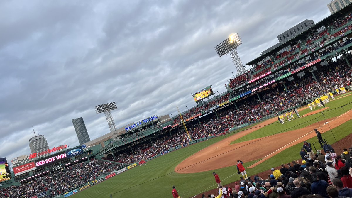 DiRuscio_Lab's tweet photo. The lab went to see a @RedSox game this weekend, the first one for 2 of us!! We had a lot of fun https://t.co/YnIPZ29k82
