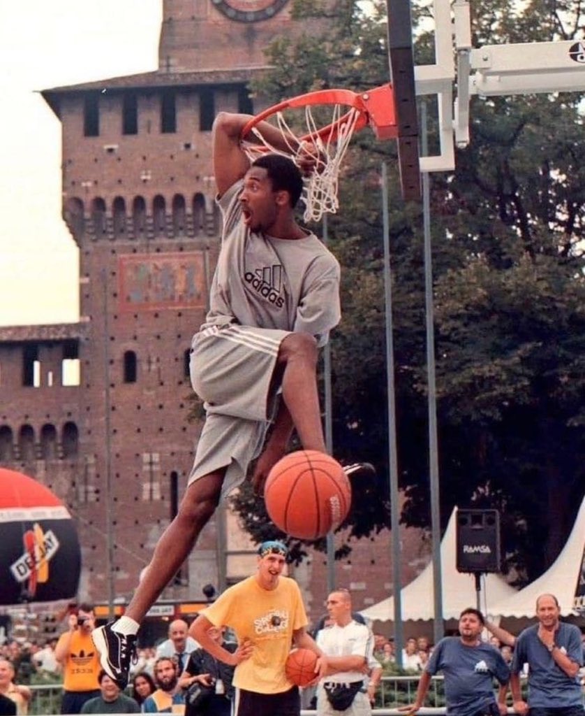 📸 : Kobe Started in Addidas Streetball challenge in Milan🔥💛