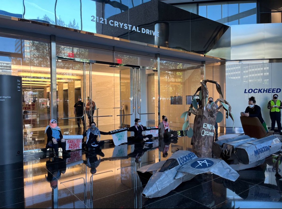 BREAKING‼️ DMV organizers are blocking the entrance to the @LockheedMartin office in Virginia🔥 No business as usual🗣️❌