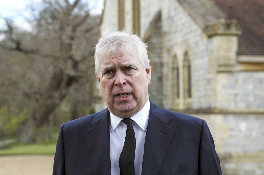 You are paying £3m a year to give 24/7 security protection for Prince Andrew.

He should be in Maximum Security Prison in the USA.

Like if you don't want a penny of your money spent on him.
RT if it is time to send him to America.