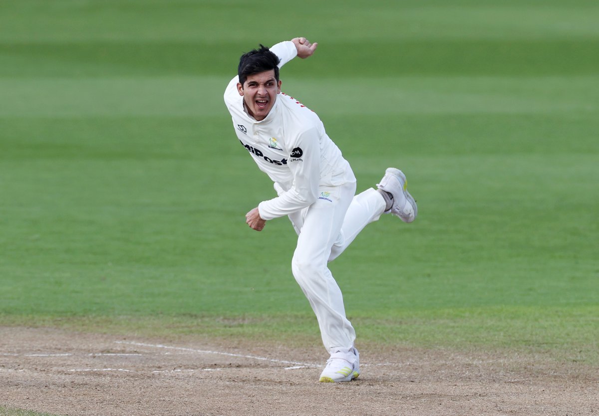 GlamCricket's tweet photo. Play is underway at Sophia Gardens
Derbyshire 129/3 | Require 272 runs to win | Reece (41*) and Guest (34*)
Watch live π https://t.co/qJXdpVN2Jb
#OhGlammyGlammy #GLAvDER https://t.co/ech5BQECIK