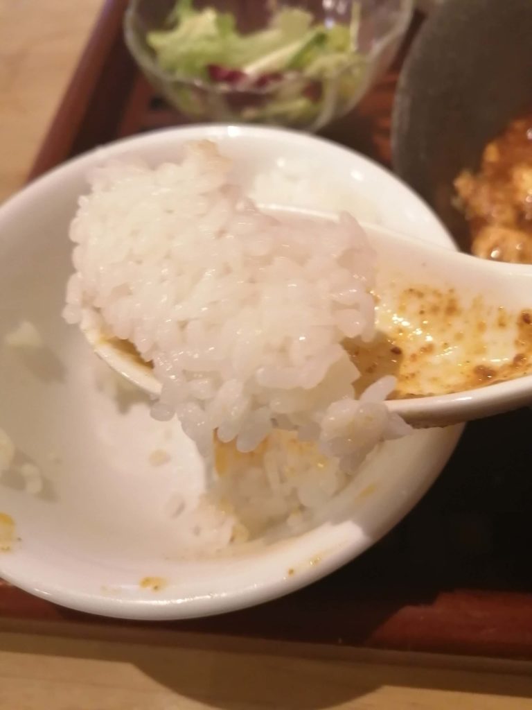CG_gourmet's tweet photo. 超ご当地グルメ
過去記事紹介
2020年12月来店
【#大阪福島 #激辛】#奏暖（#カノン）の #四川麻婆豆腐 を喰らう！　半端ない辛さと痺れに完敗！【激辛探訪】
https://t.co/fpne2YPPY6

水を飲みながら時間をかけて、何とか麻婆豆腐を食べることができました。 https://t.co/3iiCU1k1IO