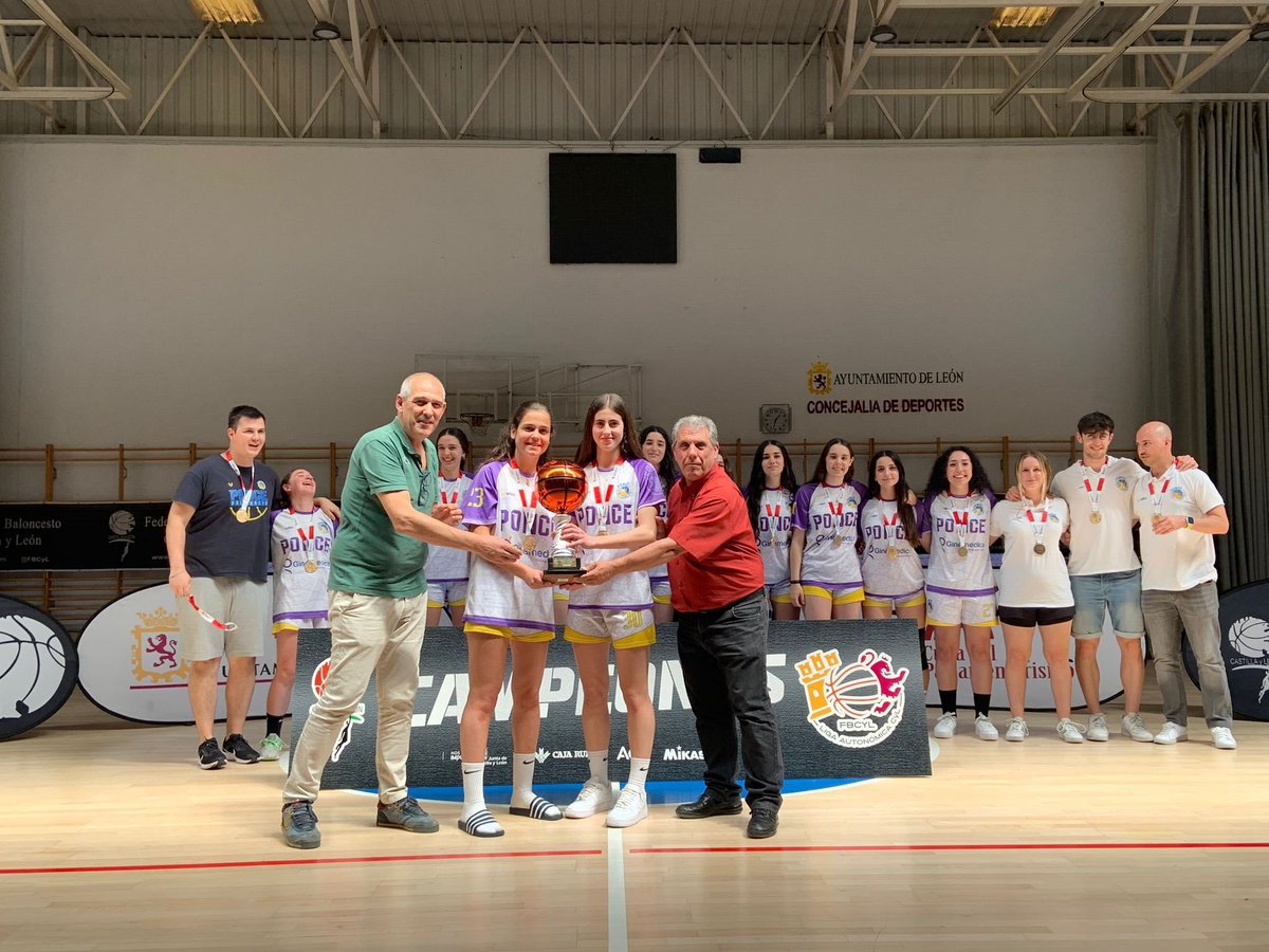 📝JUGADORES📝

Isabel Camiña, jugadora que trabaja habitualmente con HoopsNet, ha sido la más valorada de la F4 Junior Femenina <a href="/FBCyL/">FBCyL</a> en la que se ha proclamado campeona con su equipo, <a href="/PonceVaCB/">Ponce Valladolid CB</a>, de cuyo staff forman parte nuestros técnicos <a href="/portillopablo/">Pablo Portillo</a> y <a href="/edu_casmar/">Edu Castaño</a> .