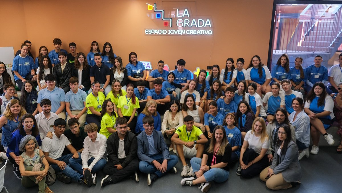 🇪🇺La alcaldesa <a href="/CarolinaDarias/">Carolina Darias</a> ha destacado la importancia de contar con una cultura democrática en un acto donde se ha simulado el <a href="/EU_CoR/">European Committee of the Regions</a>, al que pertenece la alcaldesa como representante de los aytos españoles

En el evento participaron 70 estudiantes de 7 centros de #GC y #TF