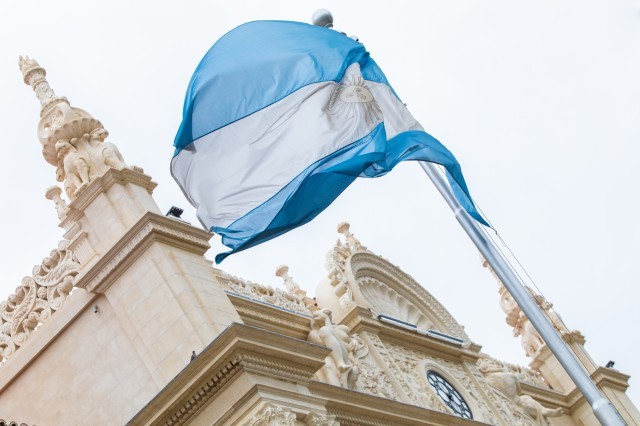 UNLitoral's tweet photo. Convocan a defender la educación pública y la ciencia

El cuerpo adhirió hoy a la declaración del @CINoficial del 9 de abril. Asimismo, se sumó a la convocatoria de una “gran demostración nacional” el próximo 23 de abril.

🔗 https://t.co/1lAIc9E3qt https://t.co/rftArIxLlc