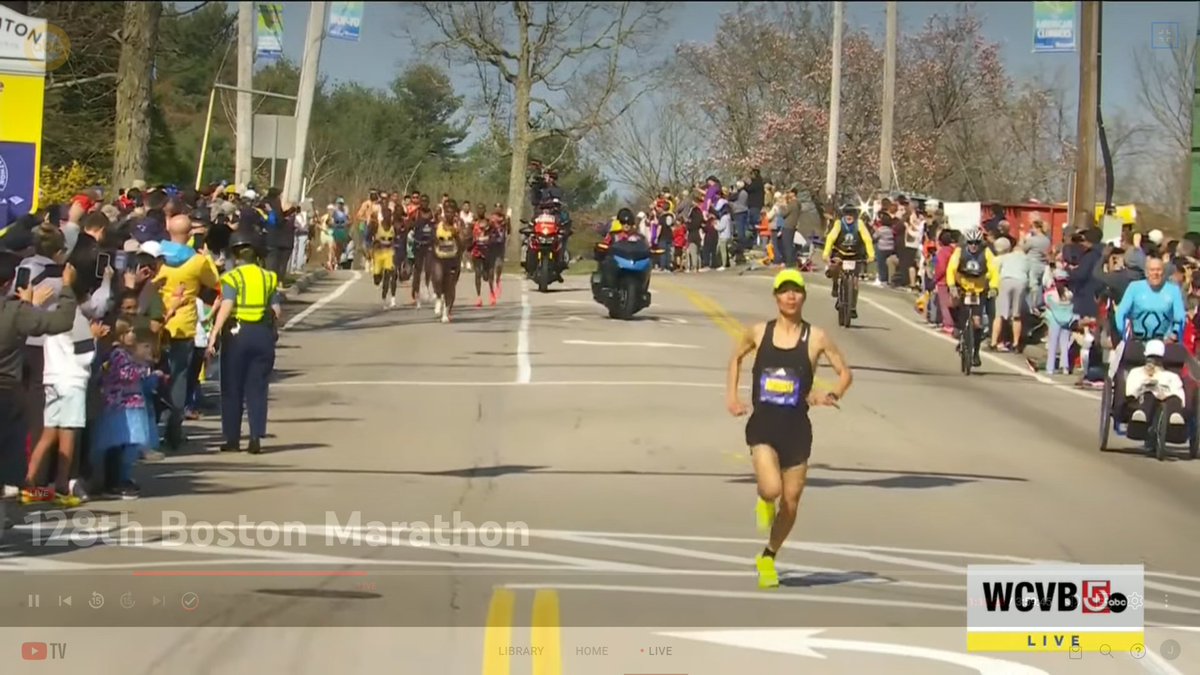 So...how long until we get a clock on the Boston Marathon broadcast?

Your leader through one mile (4:32)...2:14 marathoner Yuma Morii of Japan.

Don't expect him to be there much longer...

letsrun.com/forum/flat_rea…