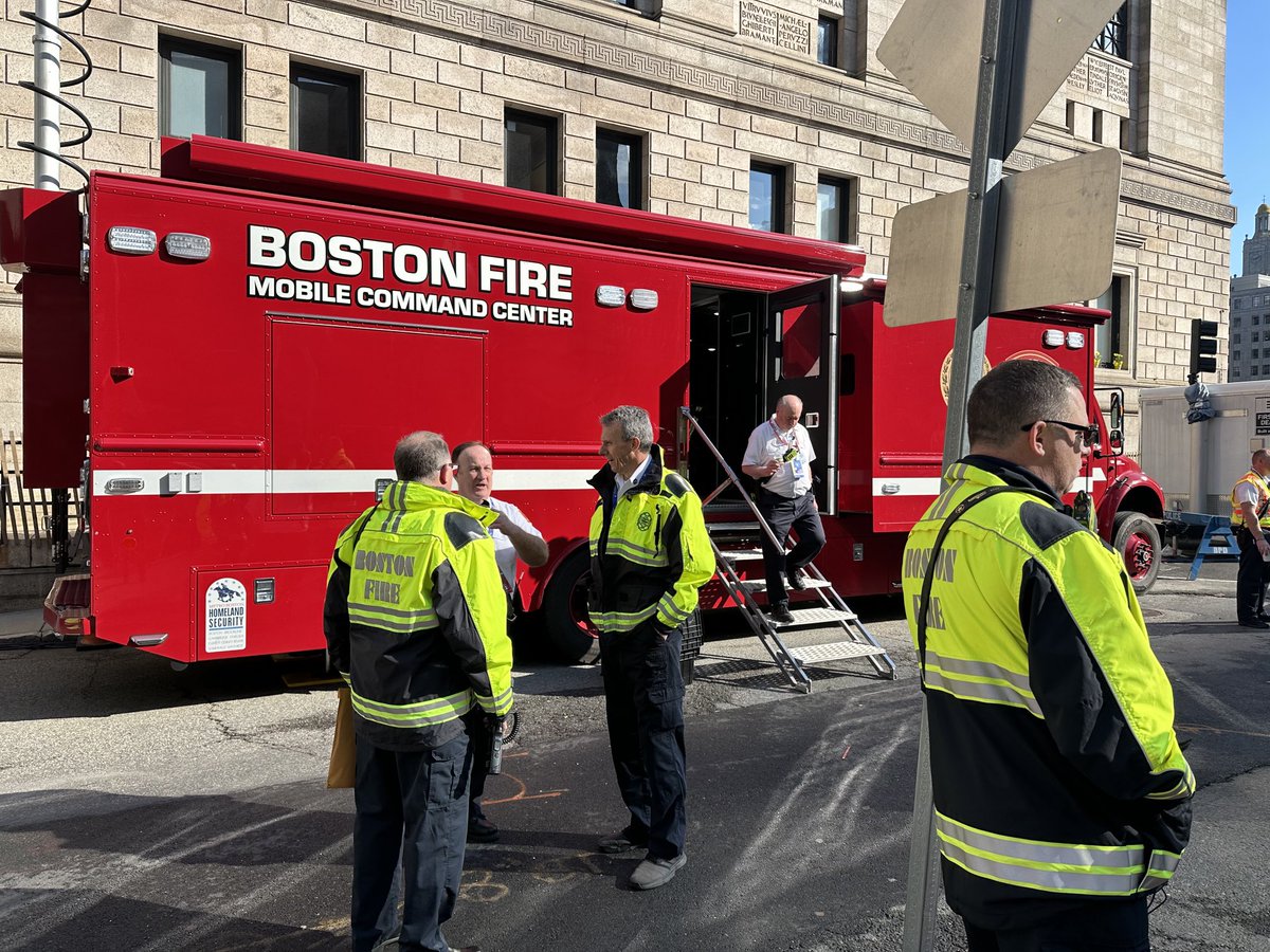 BostonFire tweet picture