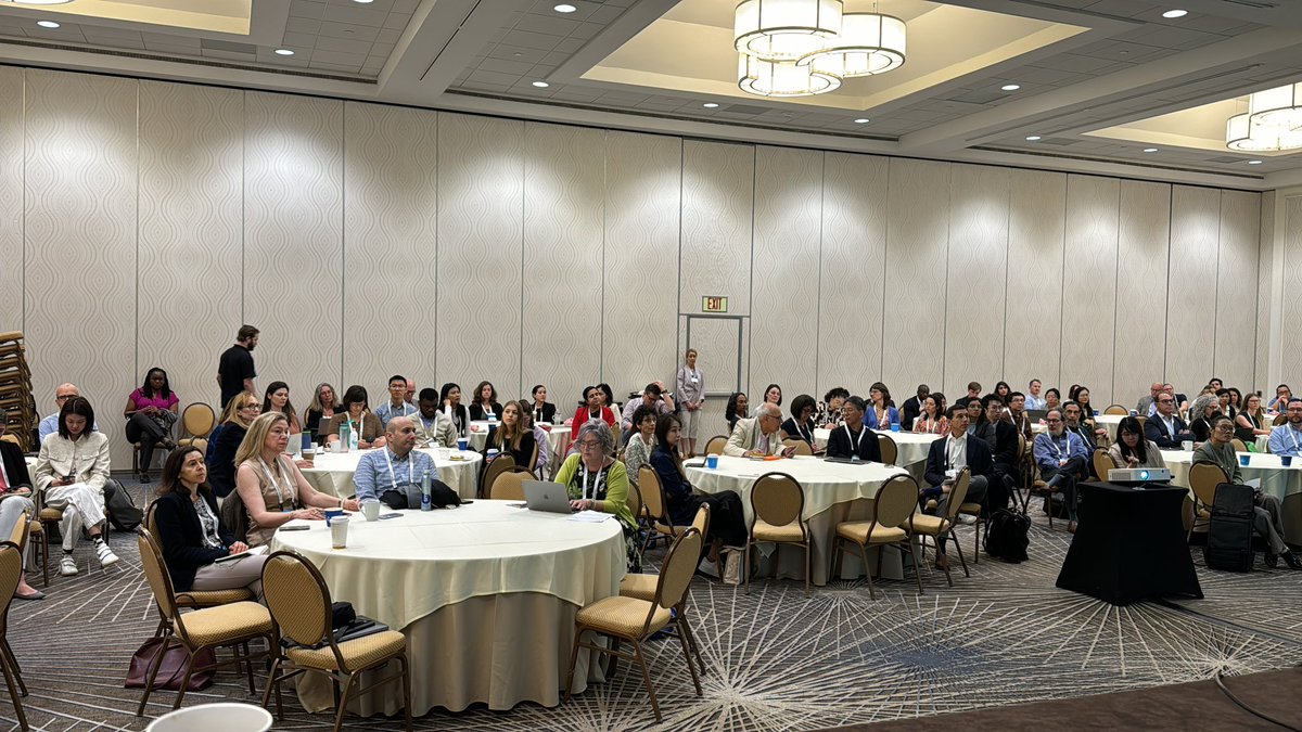 Presenting our #AI research work in pharmacy at <a href="/IntPharmacoEpi/">International Society for Pharmacoepidemiology</a> A full house in the AI section. Looking forward to more discussion and collaboration!