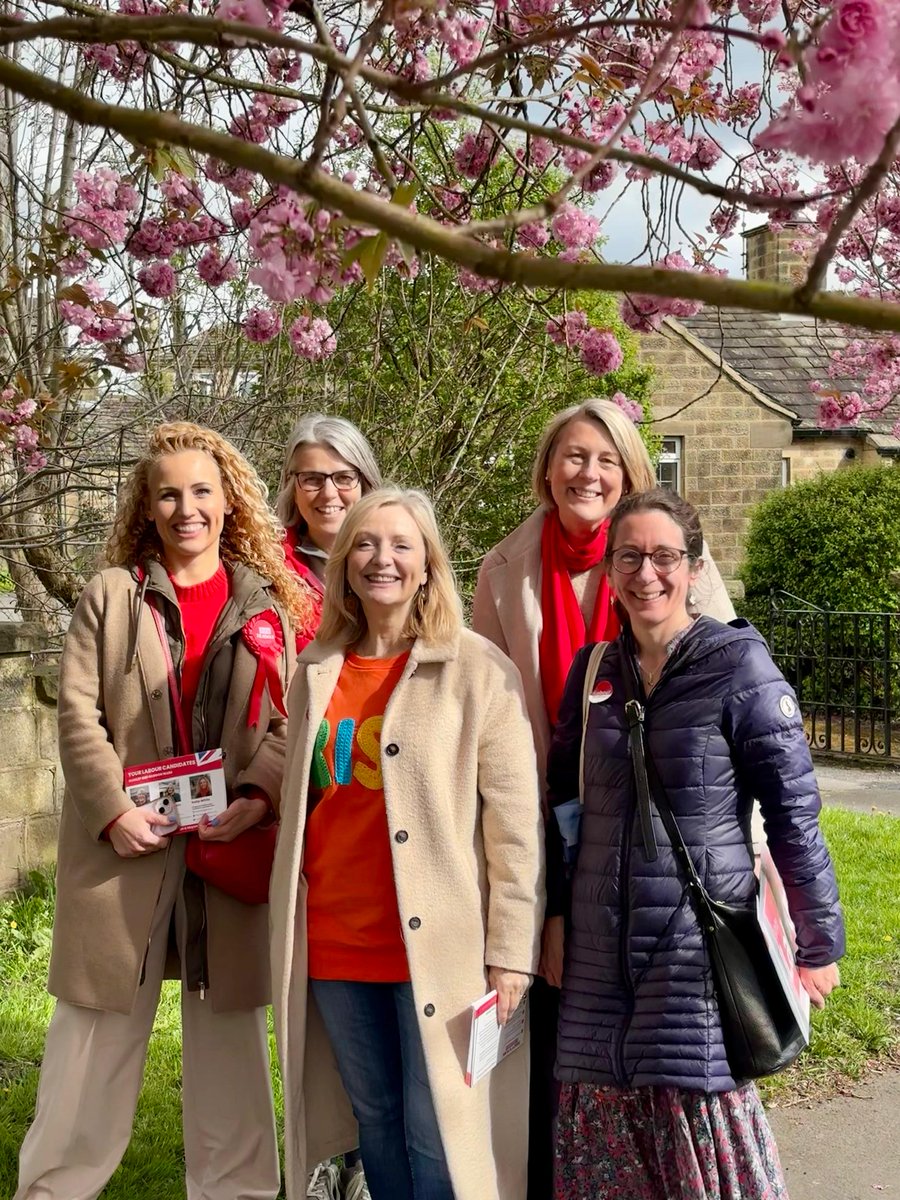 It was great to be out supporting other women who are standing for election. @TracyBrabin @nelnanandnora @KatieJWhite So important to stand up and be counted. @5050Parliament #AskHerToStand