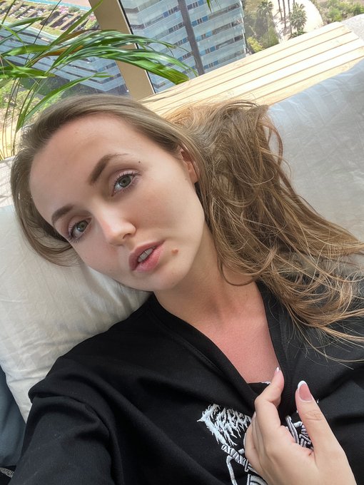 Hot🥵 https://t.co/8wP89CT9Z0