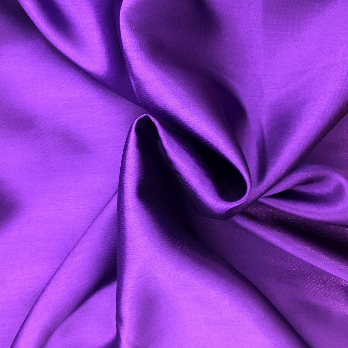 ArtofGerald's tweet photo. I like to think the rainbow friends are all made out of different fabric... blue is soft minky, green is shaggy faux, purple is polyester, yellow is soft faux https://t.co/fLkxLwZIVU