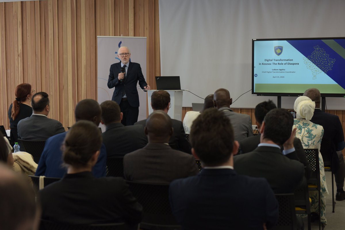 💡We had a very useful presentation by CTO of Kosova Government, Lulezon Jagxhiu, adviser to the Prime Minister for Information Technology

👉 - EDiaspora – Services and Program

#DDS says: THANK YOU for today’s discussions

#addds2024
#informationtechnology
#eDiaspora