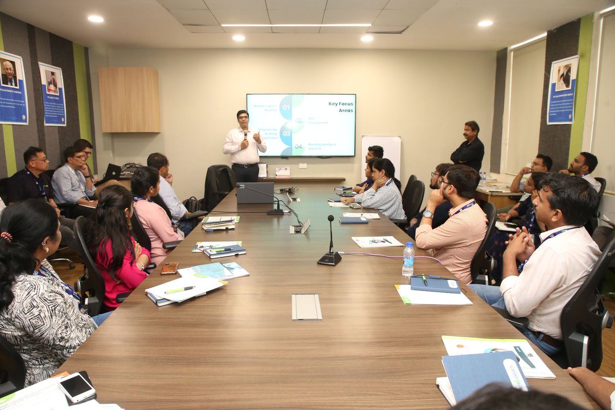 Biologics_W's tweet photo. Day 1- April 11 2024 of the exclusive Hands-on training on BioLayer Interferometry proved to be a huge success!

@GatorBio @GeneXIndiaBio @RatneshICT https://t.co/KHwKKaOdO6