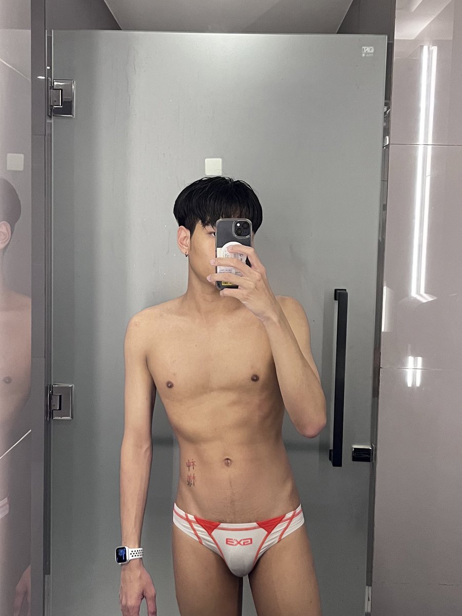 TEE_Api's tweet photo. Last day of Songkran 🏊‍♂️ https://t.co/XkqbFamNU0
