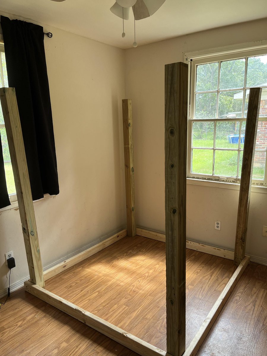 ChadJohnsonVO's tweet image. Making great progress with my new voice over booth! I can’t wait to show y’all when it’s finished! 😎