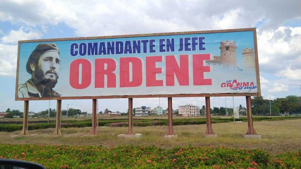 Minjus_Cuba's tweet photo. "(...) Somos fuertes porque hay sentimientos de entrañable unión (...)"

#FidelPorSiempre

#EstaEsLaRevolución 
#AbrilDeVictorias 🇨🇺
#FamiliaMinjus ♥️🇨🇺🌿💪 https://t.co/VF4hqgH6Wp