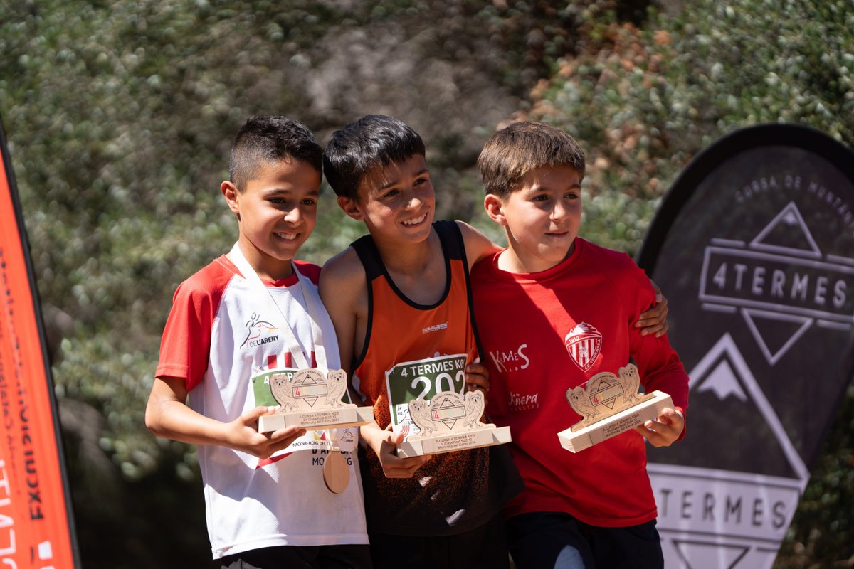 El Circuit Català d'Escoles de Trail ha fet parada al Baix Camp. 

La @cursa4termes kids ha acollit a uns 200 participants de les diferents escoletes del país en una prova tot terreny 🏃‍♀️⛰️

➕ INFO ➡️tuit.cat/w4hoj

#sentlamuntanya #sommuntanya #cursesfeec