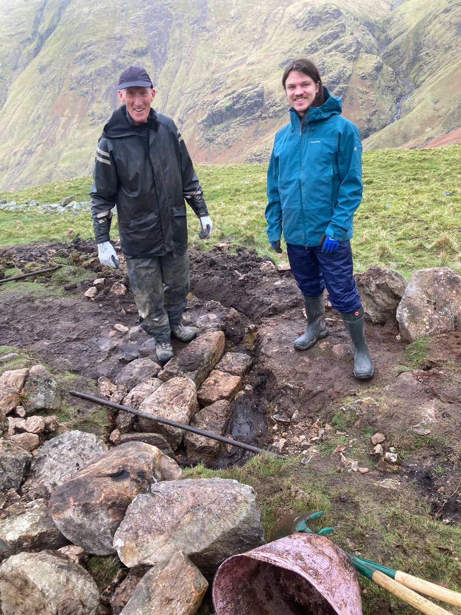 Seven fab volunteers from the @Team_BMC 'Get Stuck In' programme braved the elements on The Band last week to complete path repairs. Thank you! #bmcadventres #mendourmountains @NTlakedistrict @lakesfoundation @lakedistrictnpa @FriendsofLakes @NaturalEngland