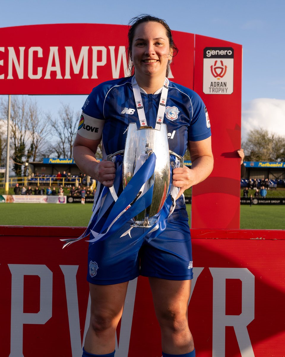CardiffCityFCW's tweet photo. Our skipper! 💙

#CityAsOne | @SiobhanWalsh94 https://t.co/jOYvlpu5wz