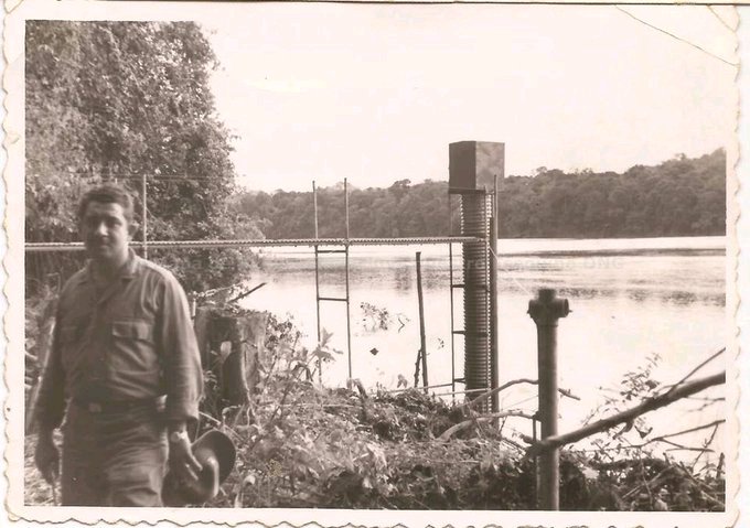 Hoy #15Abr cumple 83 años el Coronel Ramón Efrain Sánchez Romero,quien un 26 de agosto de 1966 llegó a la Isla de Anacoco y liberó ese territorio de 27 km2, ocupado por Guyana, de regreso a sus raíces venezolanas. 

Un mes después, el Tnte. (GN) Sánchez Romero se paró frente a un