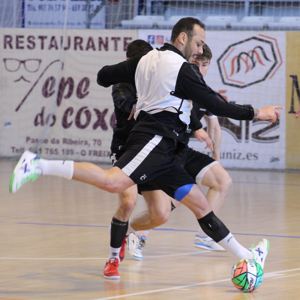 NoiaFutbolSala's tweet photo. 🚀💥 @MatheusCaiique 

🔛 ¡En marcha una nueva semana de entrenamientos, con el #NoiaPAFSIndustrias en el horizonte!

#OSentimentoDunhaVila #ilusioNOIAte https://t.co/V8r0quyPPP