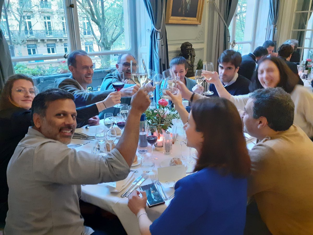 EmbaDauphinePSL's tweet photo. 🎬 Clap de fin pour le séminaire #CHINE promo25 #Emba @Paris_Dauphine 
Au programme :
👉Jeu de Go/Marketing/Innovation/Business 
👉 Et Convivialité +++
Merci aux intervenants sinologues qui ont contribué à la réussite de cette immersion et @EFEO_Paris pour son accueil 🙏 https://t.co/XP8vMDAaoK