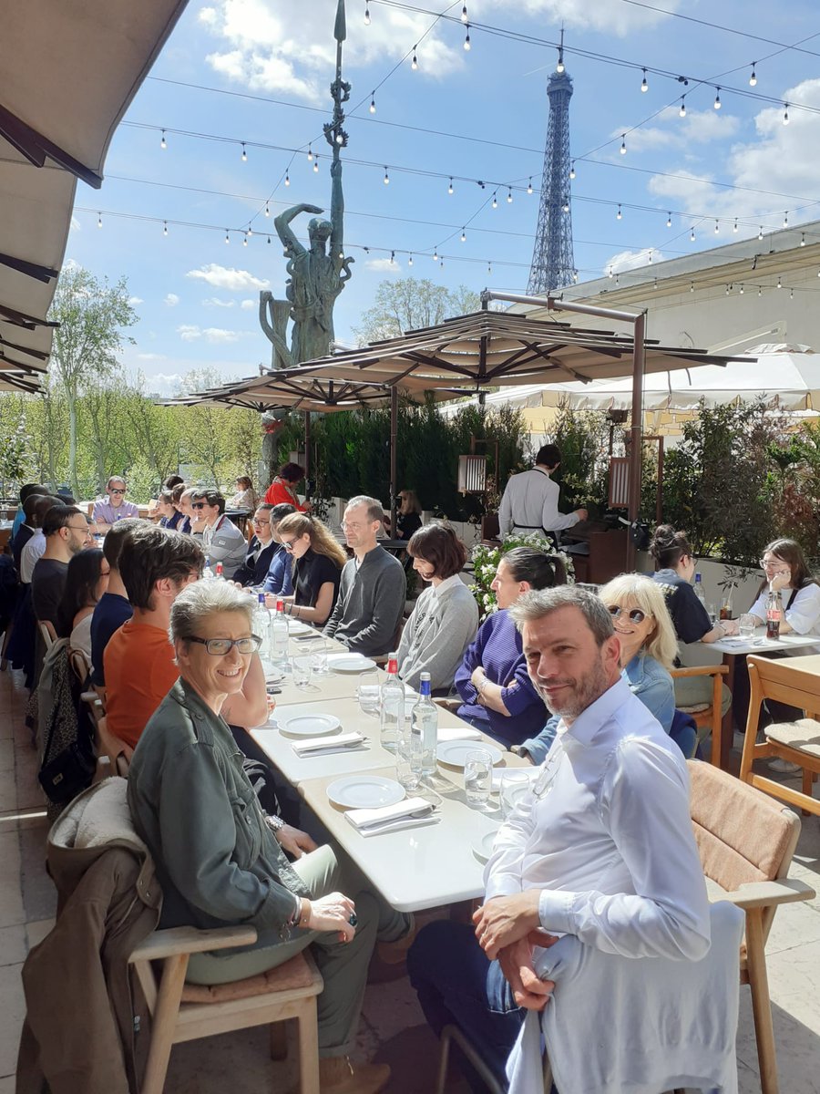 EmbaDauphinePSL's tweet photo. 🎬 Clap de fin pour le séminaire #CHINE promo25 #Emba @Paris_Dauphine 
Au programme :
👉Jeu de Go/Marketing/Innovation/Business 
👉 Et Convivialité +++
Merci aux intervenants sinologues qui ont contribué à la réussite de cette immersion et @EFEO_Paris pour son accueil 🙏 https://t.co/XP8vMDAaoK