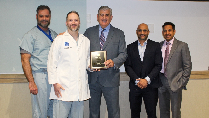 Many thanks to @DrNTheodore of @HopkinsMedicine, who was Friday's guest lecturer for our 2nd Annual Spinal #Neurosurgery Lectureship. We are so appreciative of Dr. Theodore, who shared his insights, expertise and humor! #BCMNeurosurgery