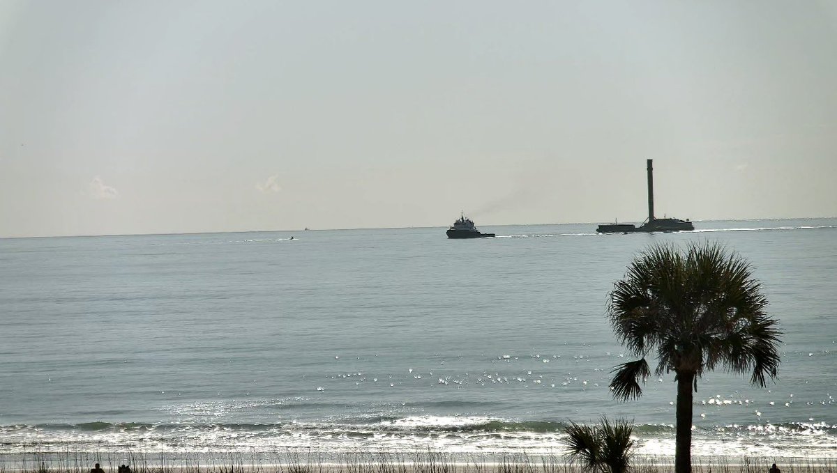 The first @SpaceX Falcon 9 rocket booster to fly to space 20 times and return safely - B1062 - has entered entered Port Canaveral. Tug Signet Titan III has the tow. Welcome home, new Flight Leader! 👍🏻🚀⛴️🥳 Watch live via NSF’s streaming coverage: nsf.live/spacecoast