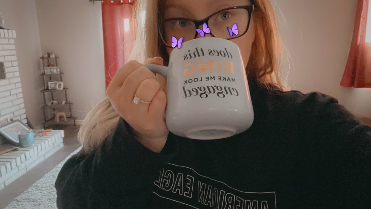 brittanicummins's tweet photo. ☕️💍🤍💓 https://t.co/uWrIybOJVa
