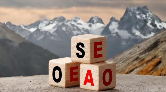SEO ou SEA ? 
Et pourquoi pas les 2 ! À condition de mettre l’un au service de l’autre.🤝

Les tips de Mikaël Priol notre CEO, sur le blog ! 
lnkd.in/eKx8Qxuw