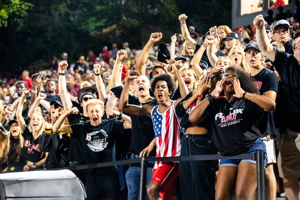 WE'RE BAAAAAAACK 🗣

🏈 Rowdy Bowl Spring Game this Saturday!
⏰ Tailgating 3:30 PM // Kickoff 5:30 PM
🎟 FREE ADMISSION WITH A VALID SEMO STUDENT ID

#FeelinRowdy