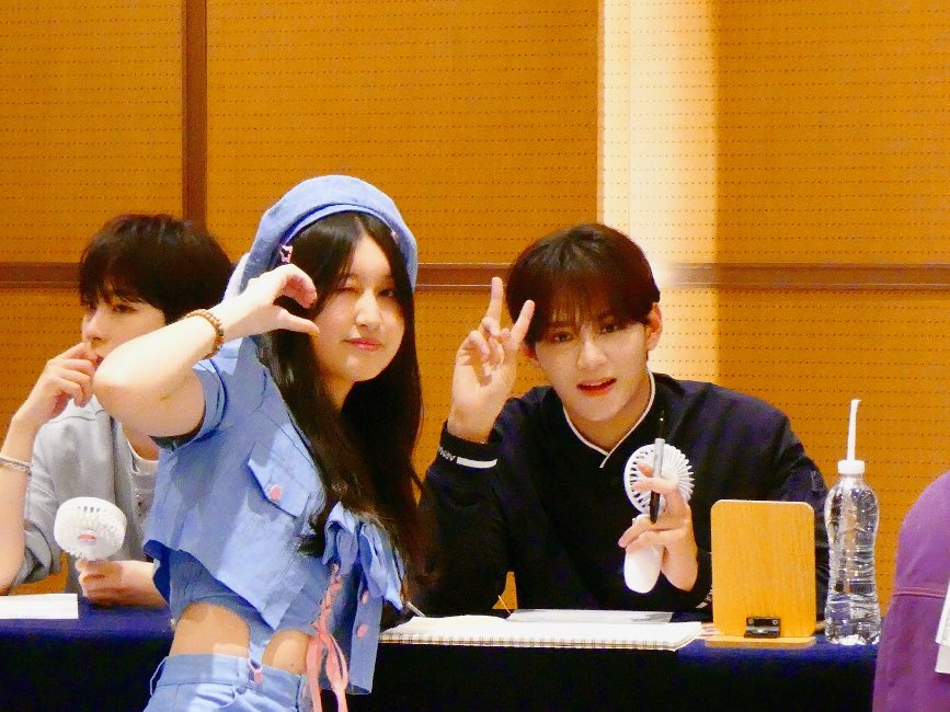 fatang_cp's tweet photo. 拍张合照吧😉📸

#XODIAC #ZAYYAN #자얀
#GYUMIN #규민
#LEO #리오 https://t.co/tJ5Vj6wFCe