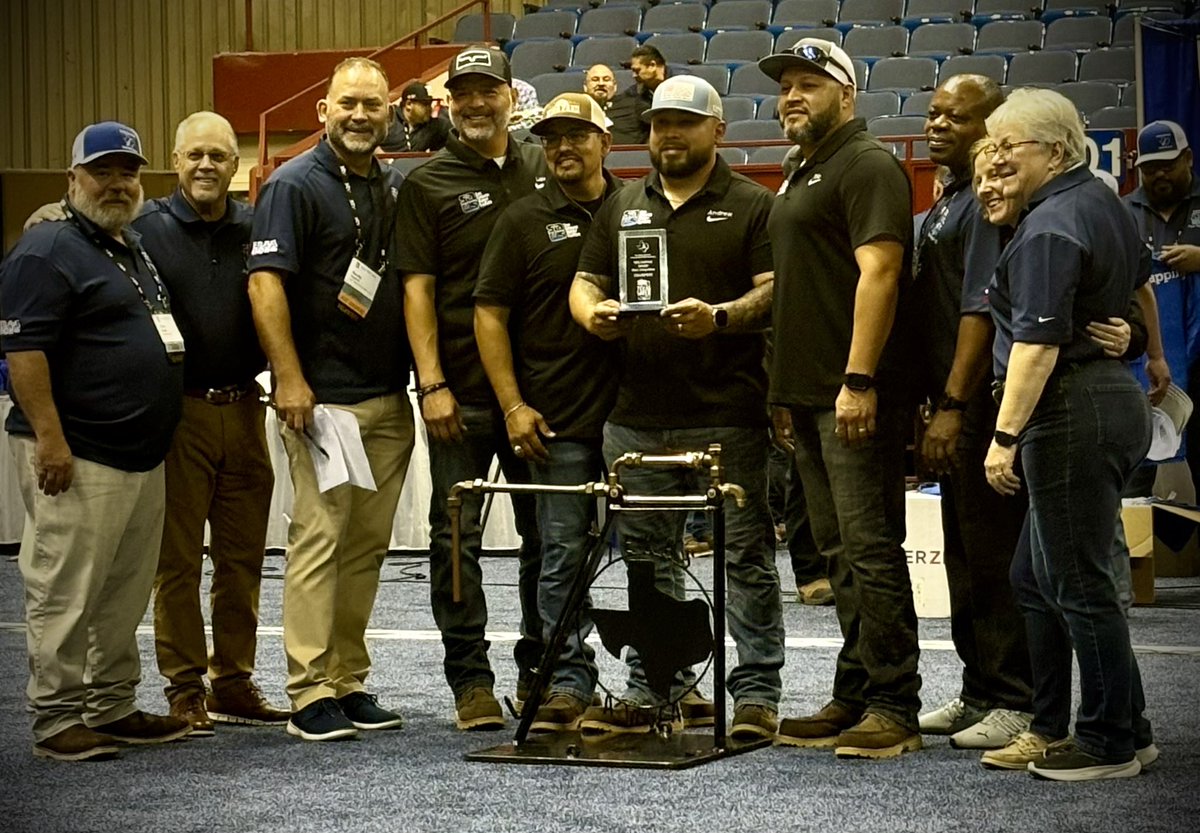The SAWS men’s pipe tapping team took 🏆 1st place in the skills competition with a time of 1:45 time & our👷🏼‍♀️women’s pipe tapping team came in 2nd at last week’s Texas Water Conference in Fort Worth. 👏 They will represent SAWS at nationals! #txwater