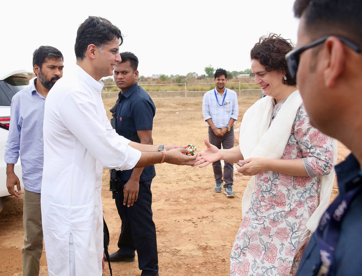 Pritam Gurjar Abhaneri (@pritamgurjar98) on Twitter photo рд╢реНрд░реАрдорддреА <a href="/priyankagandhi/">Priyanka Gandhi Vadra</a> рдЬреА рдФрд░ <a href="/SachinPilot/">Sachin Pilot</a> рдЬреА рдиреЗ рджреМрд╕рд╛ рдХреЗ рдмрд╛рдВрджреАрдХреБрдИ рдореЗрдВ рдЖрдпреЛрдЬрд┐рдд рд╣реБрдИ 'рдиреНрдпрд╛рдп рд╕рдВрдХрд▓реНрдк рд░реИрд▓реА' рдХреЛ рд╕рдВрдмреЛрдзрд┐рдд рдХрд┐рдпрд╛ред рдФрд░ рдХрд╛рдВрдЧреНрд░реЗрд╕ рдкреНрд░рддреНрдпрд╛рд╢реА рд╢реНрд░реА <a href="/AapkaMurarilal/">Murari Lal Meena</a> рдХреЗ рдкрдХреНрд╖ рдореЗ рд╡реЛрдЯ рдорд╛рдВрдЧреЗ
ЁЯУНрдмрд╛рдВрджреАрдХреБрдИ, рд▓реЛрдХрд╕рднрд╛ рдХреНрд╖реЗрддреНрд░ рджреМрд╕рд╛ред <a href="/INCIndia/">Congress</a> рд╢реНрд░реАрдорддреА <a href="/priyankagandhi/">Priyanka Gandhi Vadra</a> рдЬреА рдФрд░ <a href="/SachinPilot/">Sachin Pilot</a> рдЬреА рдиреЗ рджреМрд╕рд╛ рдХреЗ рдмрд╛рдВрджреАрдХреБрдИ рдореЗрдВ рдЖрдпреЛрдЬрд┐рдд рд╣реБрдИ 'рдиреНрдпрд╛рдп рд╕рдВрдХрд▓реНрдк рд░реИрд▓реА' рдХреЛ рд╕рдВрдмреЛрдзрд┐рдд рдХрд┐рдпрд╛ред рдФрд░ рдХрд╛рдВрдЧреНрд░реЗрд╕ рдкреНрд░рддреНрдпрд╛рд╢реА рд╢реНрд░реА <a href="/AapkaMurarilal/">Murari Lal Meena</a> рдХреЗ рдкрдХреНрд╖ рдореЗ рд╡реЛрдЯ рдорд╛рдВрдЧреЗ
ЁЯУНрдмрд╛рдВрджреАрдХреБрдИ, рд▓реЛрдХрд╕рднрд╛ рдХреНрд╖реЗрддреНрд░ рджреМрд╕рд╛ред <a href="/INCIndia/">Congress</a>