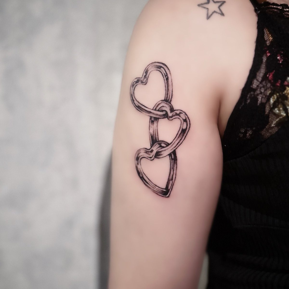 tattoo_Bcoco's tweet photo. girl'stattoo

ご予約はDMまでお願いします📩
#tattoo #タトゥー #大阪タトゥー https://t.co/pg4gzldv8D