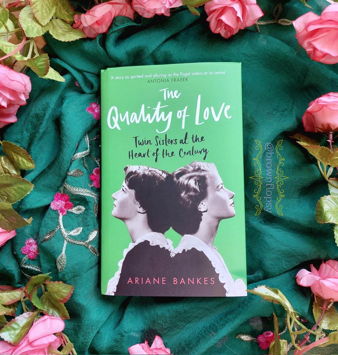 Thank you @Duckbooks for this lovely hb copy of #TheQualityOfLove by @arianebankes about the lives of the Paget sisters, which sounds fascinating. Out 2nd May.
Look out for my review as part of the upcoming @RandomTTours #BlogTour 🤩