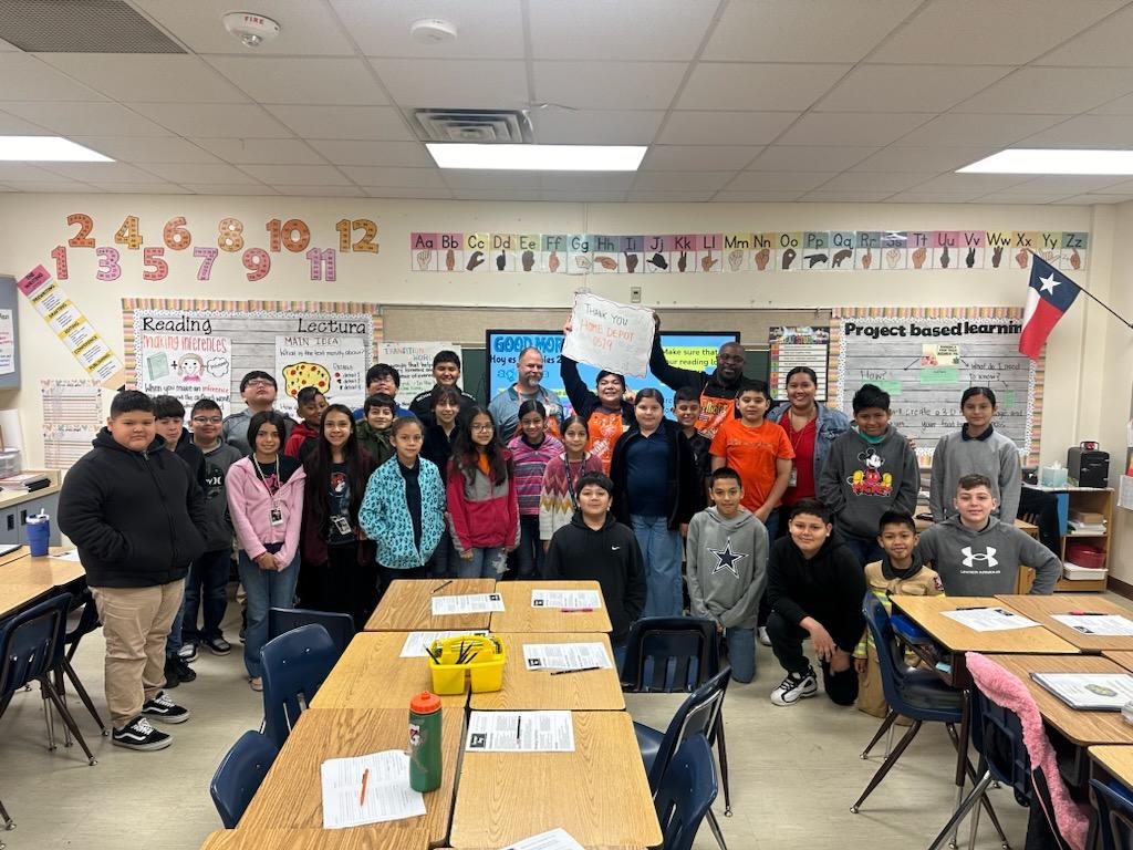 We want to send a Big Thank you to <a href="/0529Homedepot/">Home Depot 0529</a> and Elliott, for their generous donations to create a community garden at Manuel Jara Elementary! Your support and involvement are truly appreciated. 🥬🍓