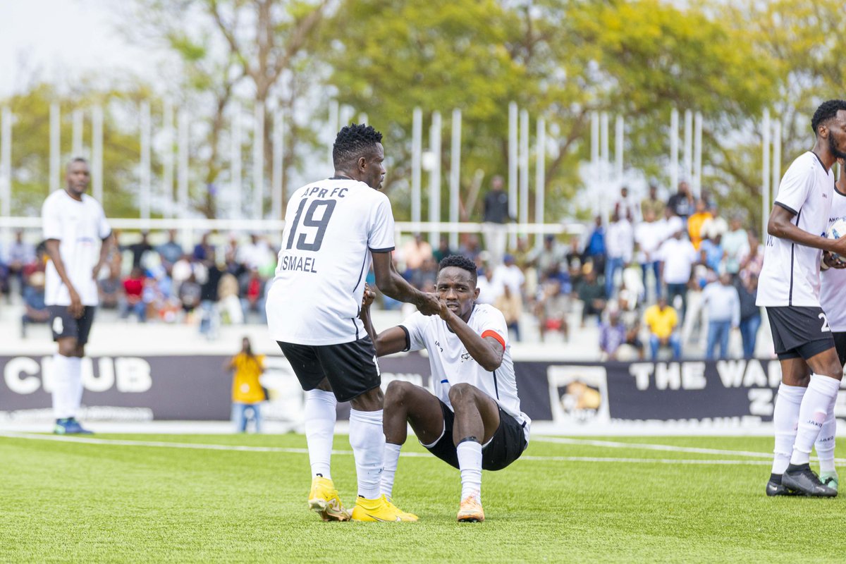 aprfcofficial's tweet photo. 1st half action
#ASKAPR https://t.co/rhsoqw3SZA