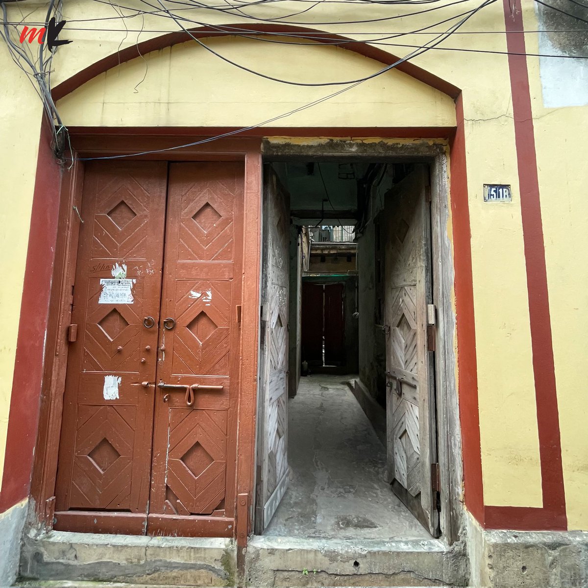 TT_My_Kolkata's tweet photo. In his next column on Kolkata, Mudar Patherya writes about CV Raman's connection to a nondescript memorial in Bowbazar.
Read more: https://t.co/89WOsRM9Ls
#HeritageBuildings #HeritageStructures #CVRaman #History #KolkataHistory #Architecture #Heritage #Kolkata #MyKolkata https://t.co/I43eamrVh4