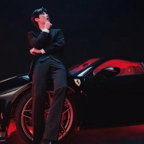 fellforkyu's tweet photo. future ferrari f1 driver lewis hamilton attending the rimowa event and junkyu who used a ferrari f8 for move mv... please release the pic together if you ever had one because a girl can only dream  #JUNKYU #준규 #ジュンギュ #JUNKYU_X_RIMOWA https://t.co/XjBc6T8bTj