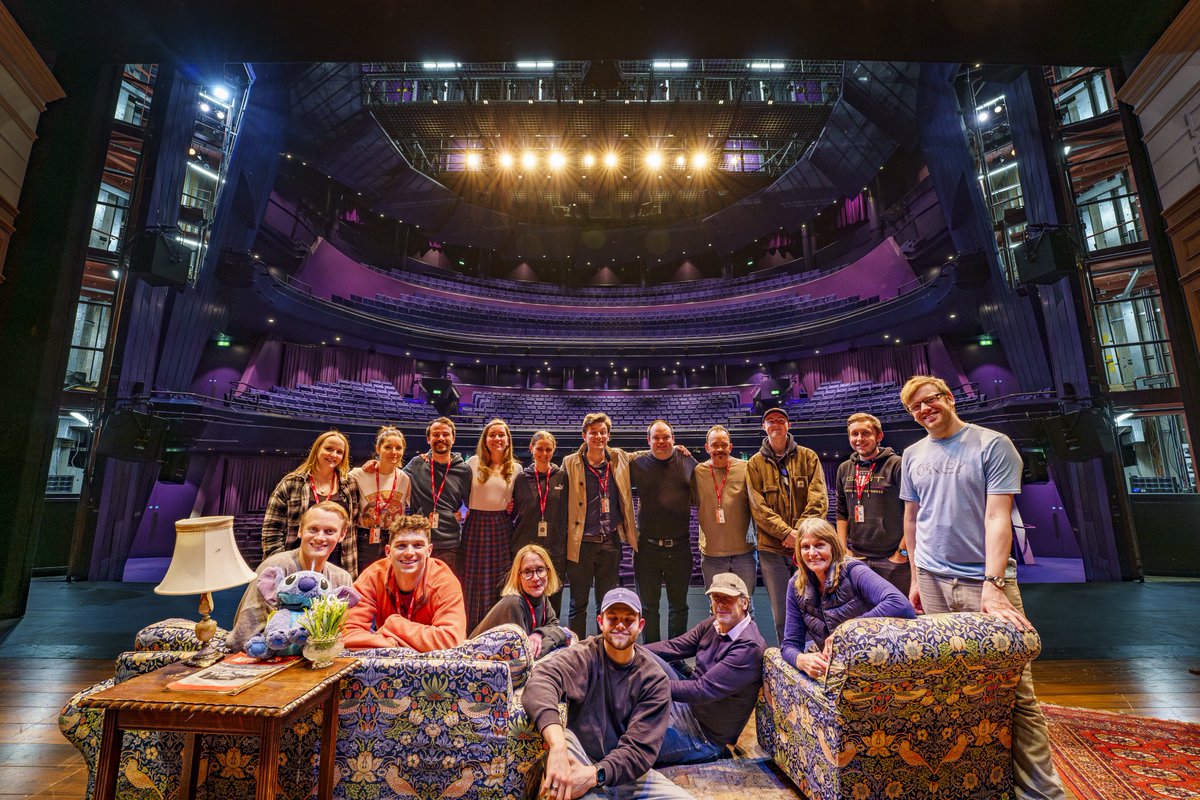 MatthewPain's tweet image. This is a Lyric Theatre call… might take me a while to stop saying that…. Two lovely weeks at @wycombeswan and @The_Lowry! Thanks to the teams in both for looking after us all so well and giving us a good laugh at the same time. To Wes &amp;amp; Beasley - meep meep! Next stop: Exeter.