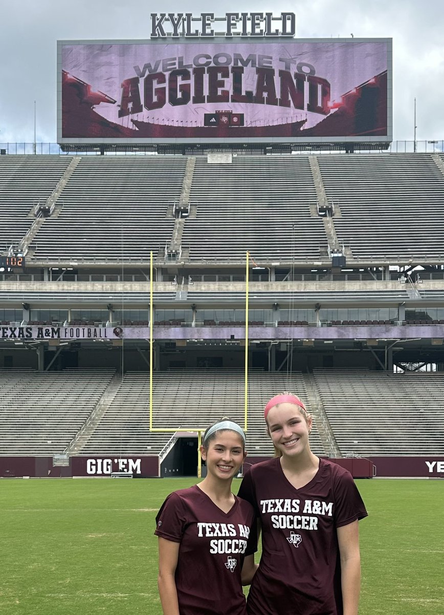 Thank you @CoachGSoccer and @AggieSoccer staff for inviting me to Future Aggie Day! Had fun attending with my @StingECNL08 teammate @ReeseLiner and playing with great talent.What an incredible experience and awesome environment. #Gigem👍 @CoachTatu @adamflynnAF @ImYouthSoccer