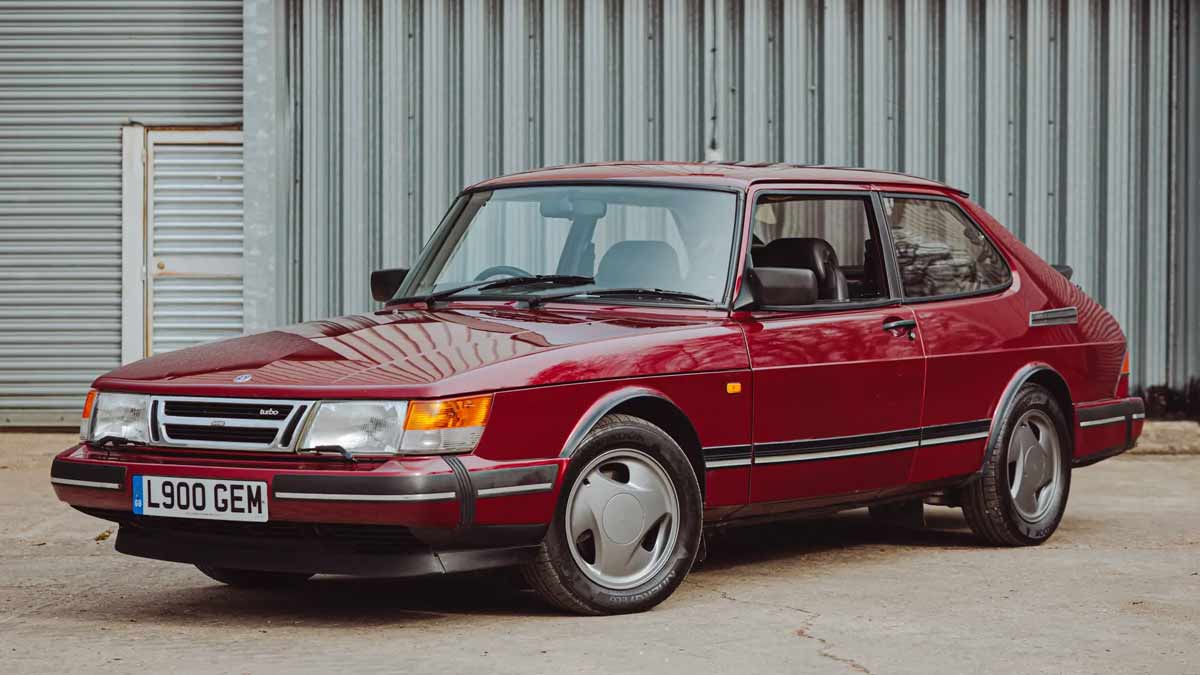 Rare Saab 900 Turbo Ruby Edition Sells for $18,000 at Bonhams Auction 
saabplanet.com/rare-saab-900-…