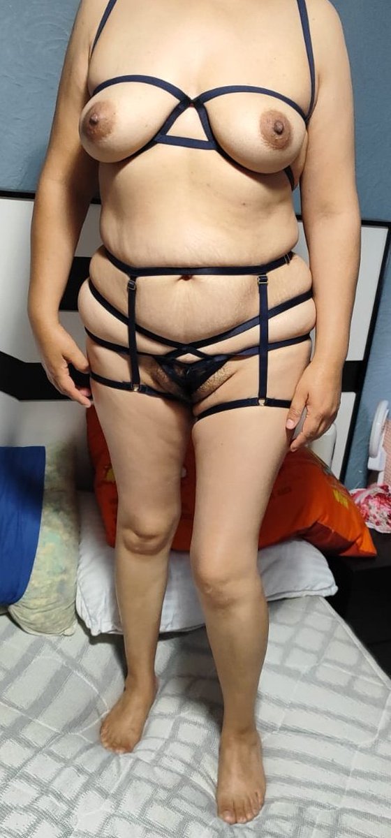 AnahiD80's tweet photo. Alguna persona que quiera platicar muy hot mandé MD y comparta para q le responda @swinger @hotwife @putita https://t.co/8cIwZJvFru