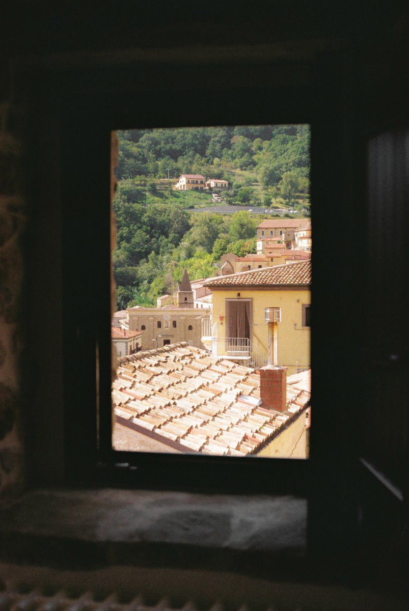 notonlyjack's tweet photo. Italy on 35mm film https://t.co/nbVQAVETBn