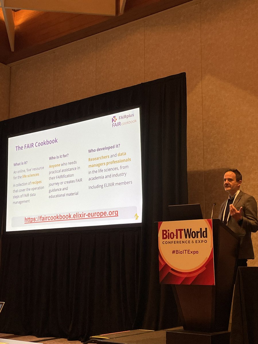 SusannaASansone's tweet image. .@Phil_at_OeRC (also @AstraZeneca) on how #FAIRcookbook (co-developed by #pharmas &amp;amp; @ELIXIREurope) 
helps you in your #FAIRjourney #FAIRdata with #FAIRmaturity model &amp;amp; indicators - highlights of #recipes ➡️ faircookbook.elixir-europe.org #BioIT2024