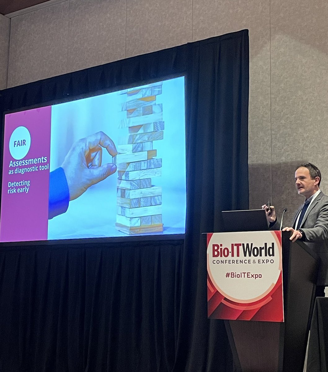 SusannaASansone's tweet image. .@Phil_at_OeRC (also @AstraZeneca) on how #FAIRcookbook (co-developed by #pharmas &amp;amp; @ELIXIREurope) 
helps you in your #FAIRjourney #FAIRdata with #FAIRmaturity model &amp;amp; indicators - highlights of #recipes ➡️ faircookbook.elixir-europe.org #BioIT2024