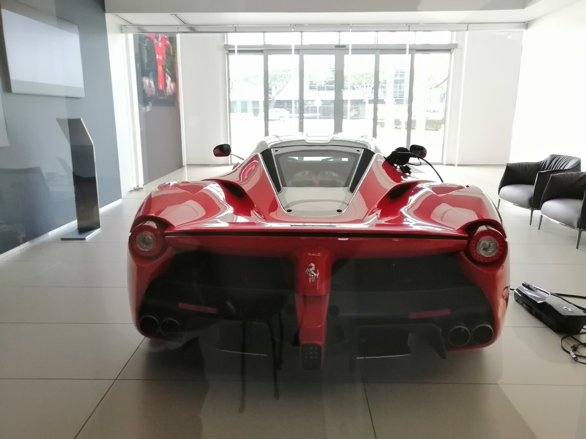 I think Pininfarina is throwing Italian hand gestures with a smile on his face in his grave every time he looks the LaFerrari...

Flavio Manzoni ate here.