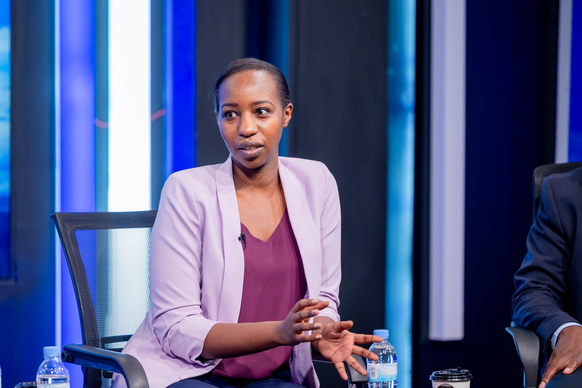 iacceleratorRw's tweet photo. @gaelle_gisubizo @UNFPARwanda @Imbuto @RwandaYouthArts @Vuga_Jackson .@gaelle_gisubizo yakomeje avuga ko #iAccelerator6 iriho kugira ngo yongerere urubyiruko ubushobozi mu buryo bw’amafaranga, ariko nanone igakuza umushinga ku buryo wabyara inyungu kandi ukanafungura imiryango ku ruhando mpuzamahanga, nk’uko byamugendekeye. https://t.co/5ecgttu5ZH